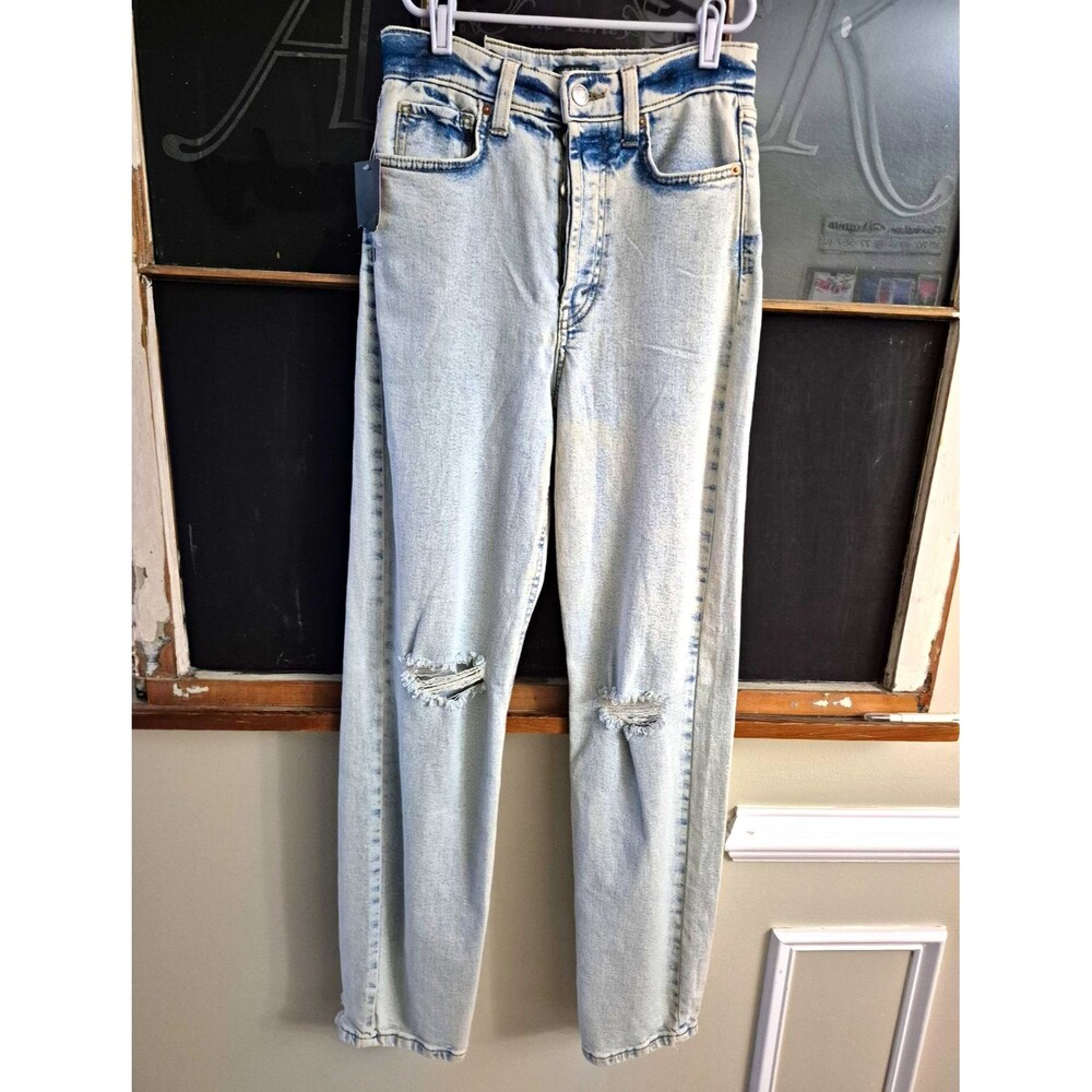 NWT Wild Fable Women’s High Rise 90s Straight Jeans Light Wash Distressed Size 2